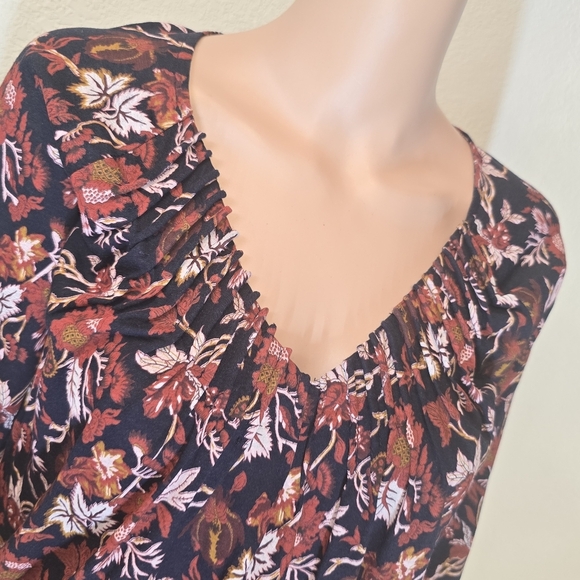 Lucky Brand Womens Size Medium Blue Floral 3/4 Sleeve V-Neck Blouse Top - Picture 5 of 8